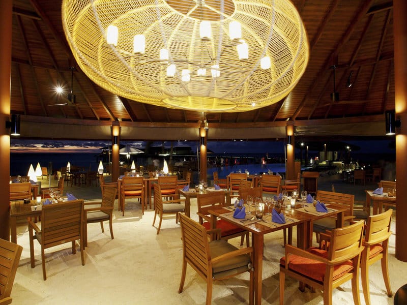 Centara Ras Fushi Resort Spa Maldives Maldivi Turisticka agencija Salvador Travel Putovanja Maldivi Egzoticna putovanja 11