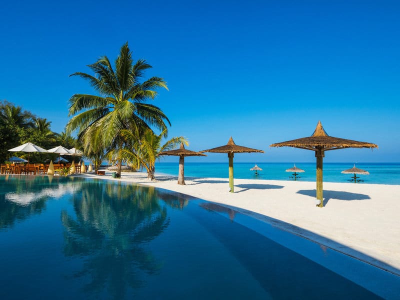 Centara Ras Fushi Resort Spa Maldives Maldivi Turisticka agencija Salvador Travel Putovanja Maldivi Egzoticna putovanja 5