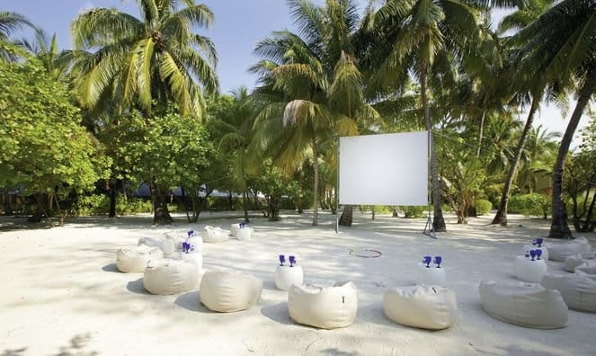 Holiday Inn Resort Kandooma Maldivi Turisticka agencija Salvador Travel Putovanja Maldivi Egzoticna putovanja 9