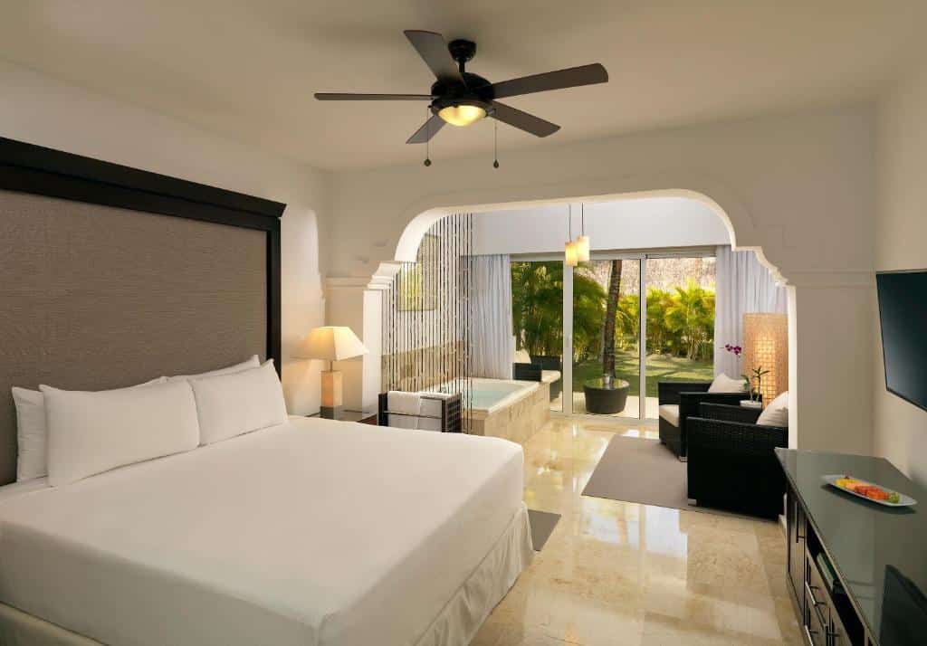 Mela Caribe Beach Resort & Spa Hotel Dominikanska republika Punta Cana Putovanje Letovanje Salvador Travel Turisticka agencija Novi Sad 30