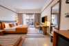 king bed pool view