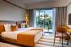 twin bed garden view